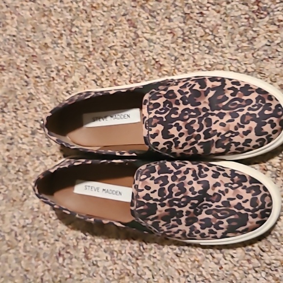 Steve Madden leopard boat shoes - Picture 3 of 3